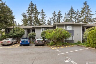 17104 NE 45th St in Redmond, WA - Building Photo - Building Photo
