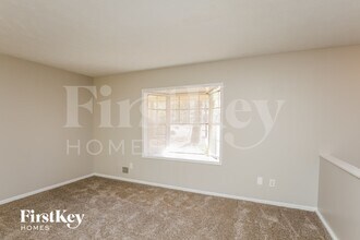 1080 Buckhurst Dr in College Park, GA - Foto de edificio - Building Photo