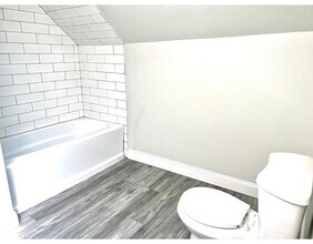 541 N Front St-Unit -3 in New Bedford, MA - Foto de edificio - Building Photo