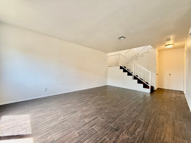 38011 20th St E in Palmdale, CA - Building Photo - Building Photo