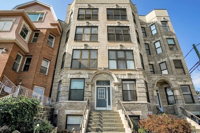 property at 963-965-965 JFK Blvd E