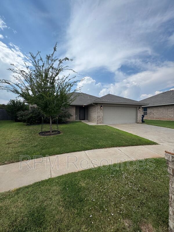 property at 1213 Hickory Creek Dr