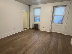 217 Harrison Ave, Unit #2 in Boston, MA - Building Photo - Building Photo