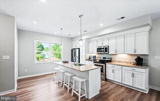 221 Wilder Ave in Colonial Beach, VA - Building Photo