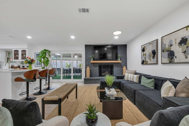 1901 Cordova Bend, Unit SI ID1514801P in Irving, TX - Foto de edificio - Building Photo