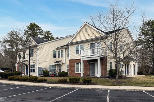 Willow Point Apartments in Jackson, NJ - Building Photo - Building Photo