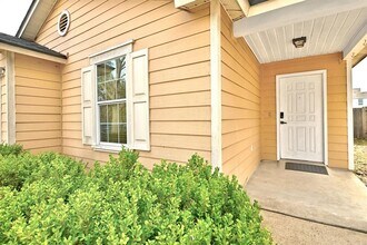 1905 Espino Cove in Austin, TX - Building Photo - Building Photo