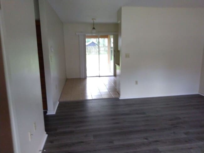 20023 Suncrest Dr in Brooksville, FL - Building Photo - Building Photo