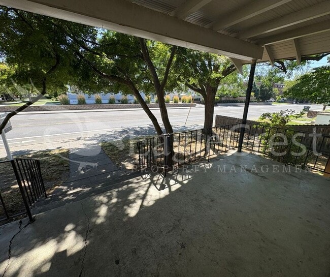 1035 E Isaacs Ave in Walla Walla, WA - Building Photo - Building Photo