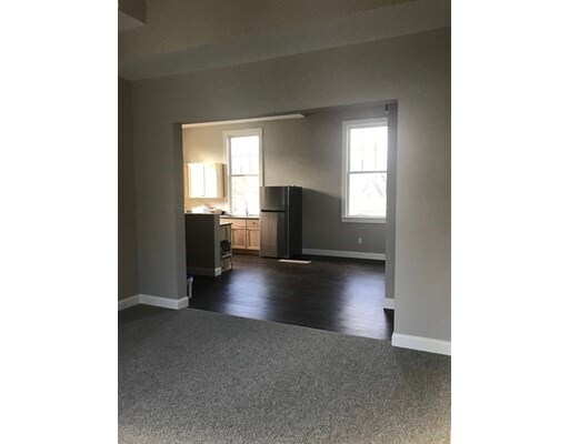 33 West Main Street-Unit -C in Groton, MA - Building Photo
