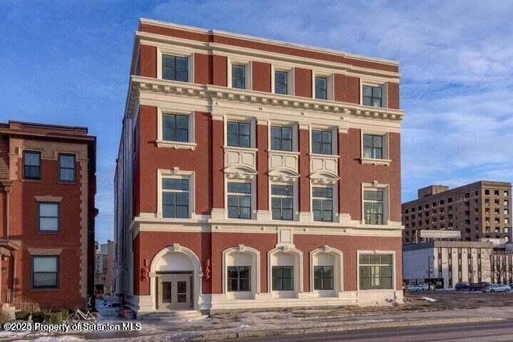 19 River St in Wilkes-Barre, PA - Building Photo