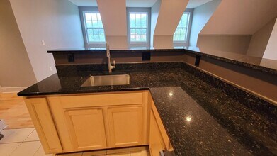 1 Powder Mill Square in Andover, MA - Building Photo - Building Photo