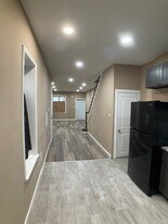 758 N DeKalb St in Philadelphia, PA - Building Photo