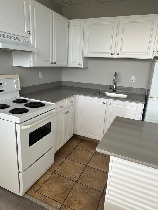 Chelsea Place in New Westminster, BC - Building Photo