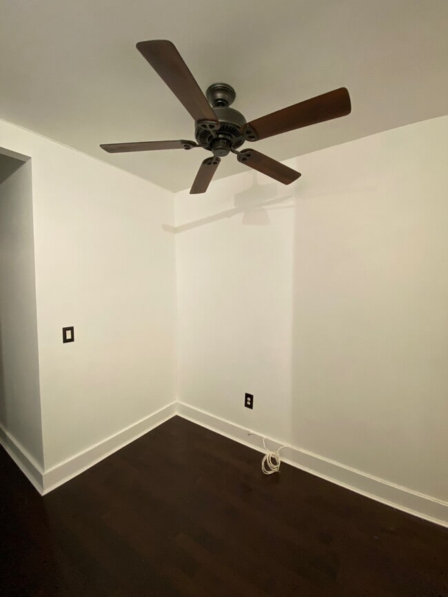 184 Hull St, Unit A in Brooklyn, NY - Building Photo - Building Photo