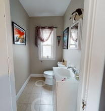 48 South Crescent Circuit, Unit 2 in Boston, MA - Foto de edificio - Building Photo