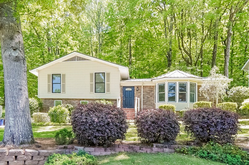 1330 Hillwood Dr Photo
