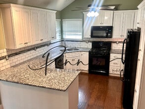 616 SE Athens Dr in Lee's Summit, MO - Building Photo - Building Photo