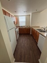 Turtle Hill Townhomes in Kansas City, KS - Building Photo - Building Photo