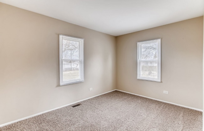 1380 Alberta Ct