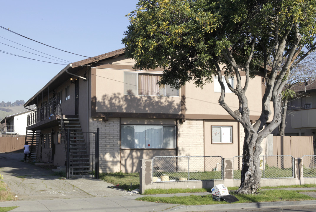 27032 Manon Ave in Hayward, CA - Building Photo