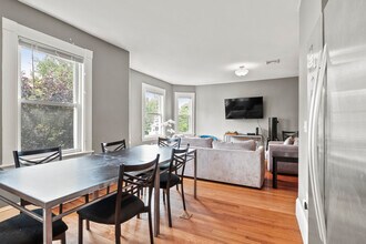 139 Adams St, Unit 22 in Waltham, MA - Building Photo - Building Photo