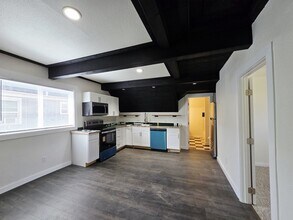 1108 S Sheridan Ave in Tacoma, WA - Building Photo - Building Photo