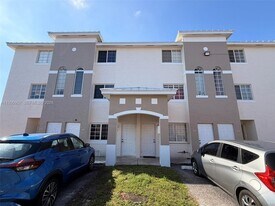 12005 SW 14th St in Miami, FL - Building Photo