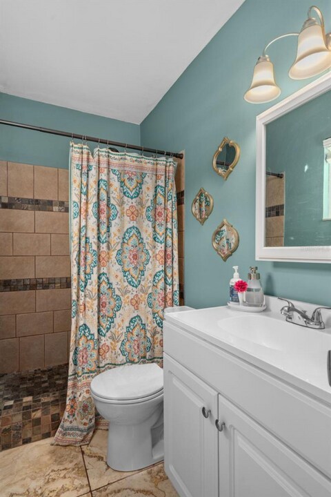 113 Cranbrooke Dr in Seffner, FL - Foto de edificio