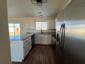 4544 N Oregon Trl in Enoch, UT - Building Photo - Building Photo