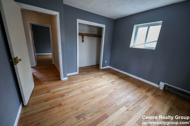 35 Westgate Rd, Unit 4 in Boston College, MA - Foto de edificio - Building Photo