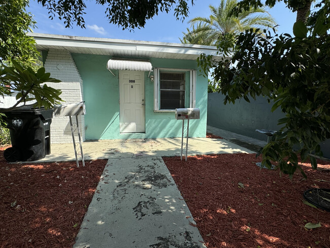 308 N H ST, Unit 308 N H St. 1 in Lake Worth, FL - Building Photo - Building Photo