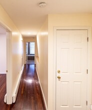 55 E Concord St, Unit 1 in Boston, MA - Building Photo - Building Photo