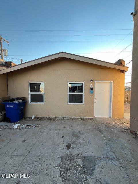 property at 1617 N Mesa St
