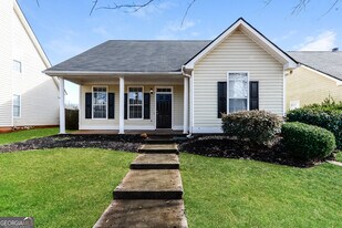 1255 Lafayette Square in Mcdonough, GA - Building Photo