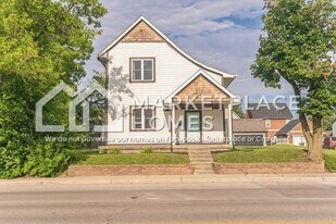 1917 N College Ave in Indianapolis, IN - Building Photo