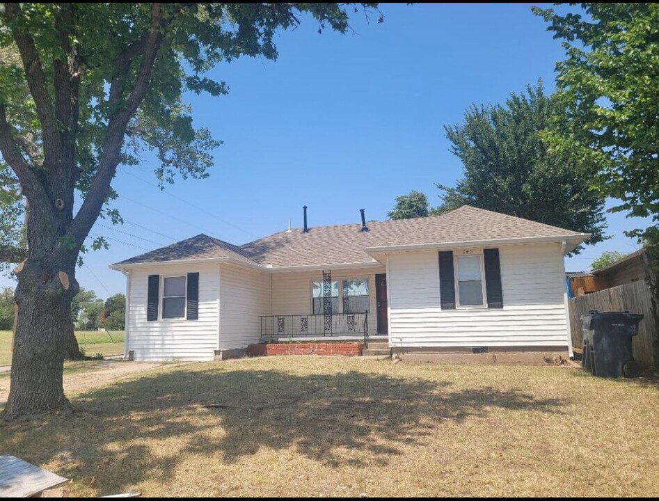 745 NW 89th St in Oklahoma City, OK - Building Photo