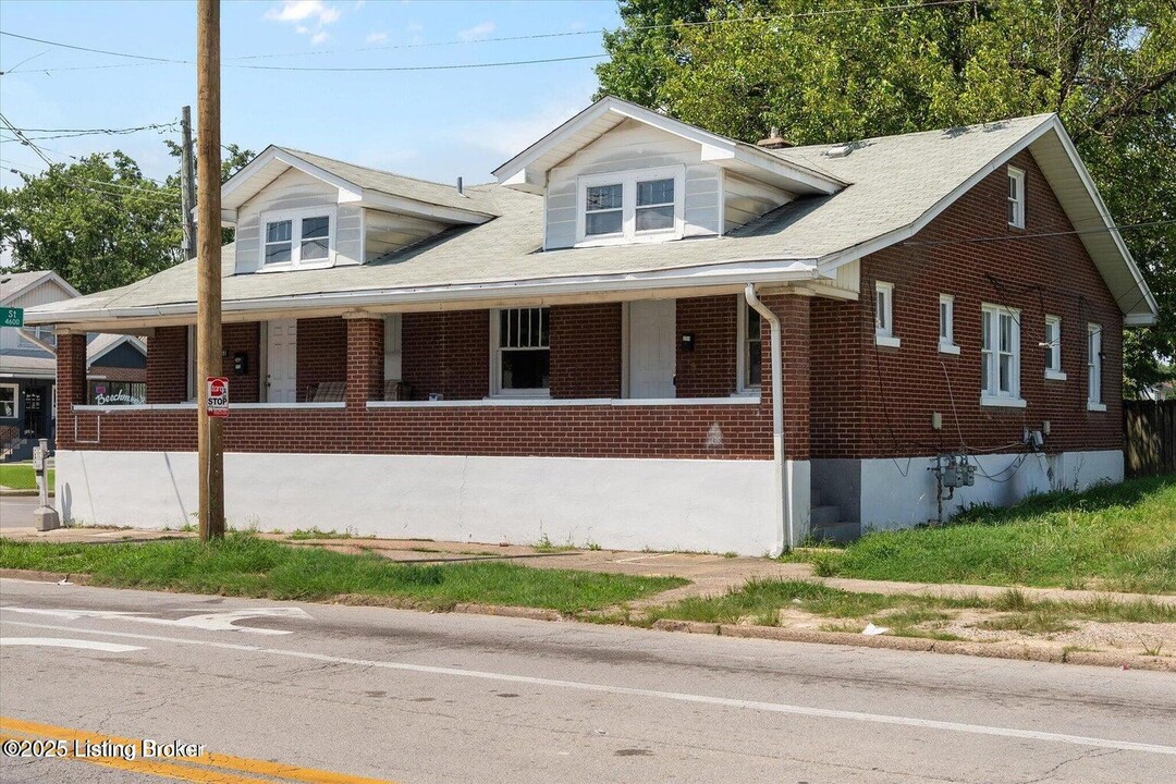 223 W Woodlawn Ave in Louisville, KY - Building Photo