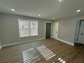 7304 W 57th St in Summit, IL - Building Photo - Building Photo