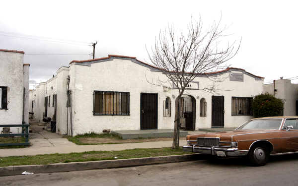 1215 Dawson Ave in Long Beach, CA - Foto de edificio - Building Photo