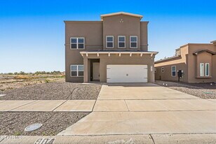 904 Keenland Ave in El Paso, TX - Building Photo