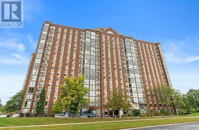 property at 2760 Carousel Crescent