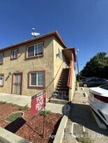 32606 Rd 124 in Visalia, CA - Building Photo