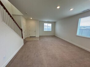 6907 Wild River Way in Sparks, NV - Building Photo - Building Photo