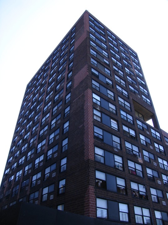 Twin Parks Apartments in Bronx, NY - Foto de edificio
