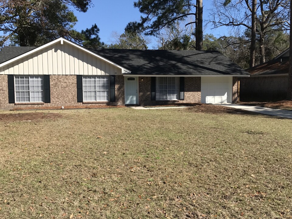 24 Oxford Ct in Savannah, GA - Building Photo