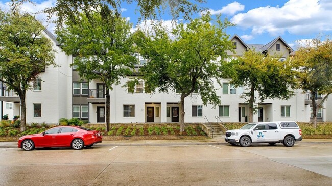 3349 Wynwood Dr, Unit Bldg 8-346 in Plano, TX - Foto de edificio - Building Photo