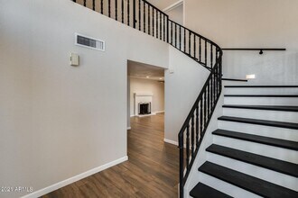 4401 E Vista Dr in Phoenix, AZ - Building Photo - Building Photo