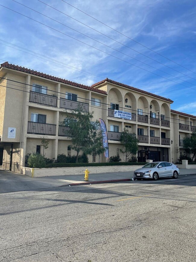 13921 Yukon Ave in Hawthorne, CA - Building Photo - Building Photo