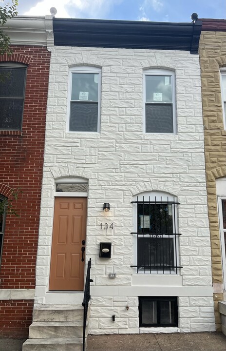 134 N Decker Ave in Baltimore, MD - Building Photo